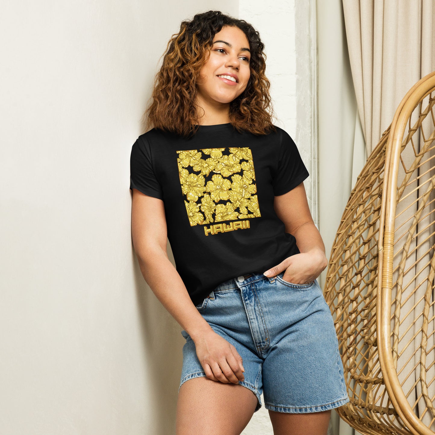 Gold Hibiscus Hawaii Women’s High-Waisted T-Shirt