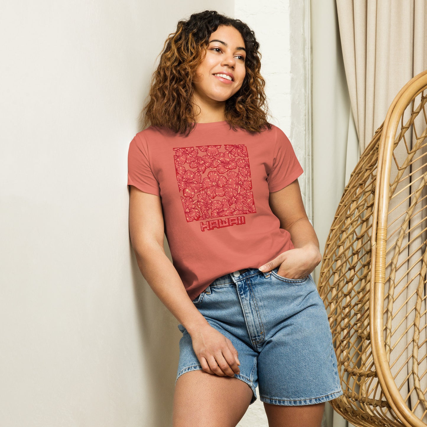 Red Hibiscus Hawaii Women’s High-Waisted T-Shirt